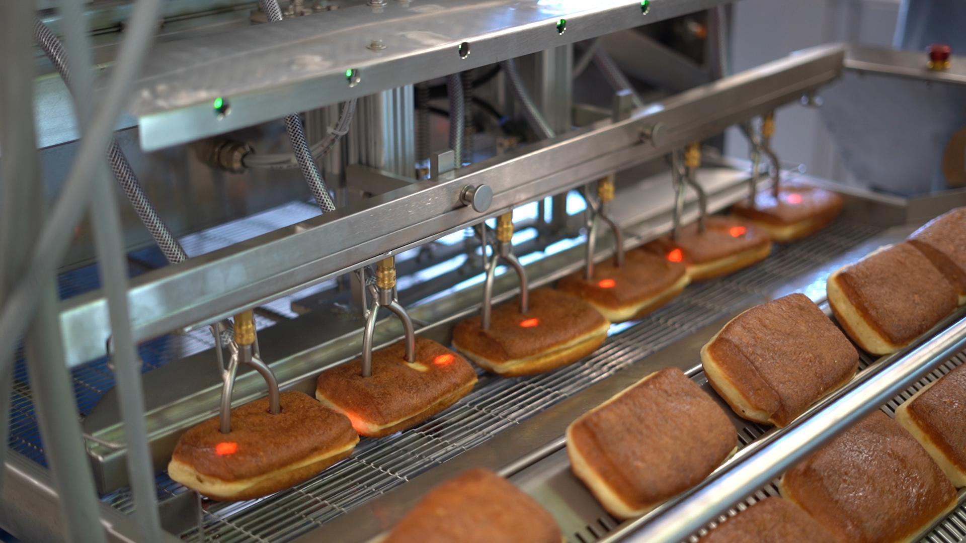 Unser neuer Gebäckfüller zum vertikalen Füllen